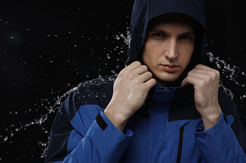 關于沖鋒衣的洗滌技巧和保養方法